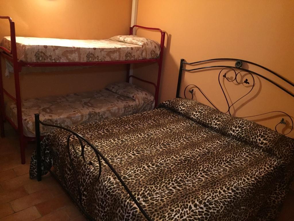 Hotel Il Casello Paola Pokoj fotografie